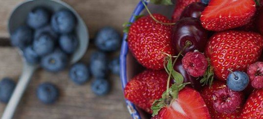 Celebrity Cruises - Celebrity Millennium - Spa Cafe & Juice bar fruit.jpg